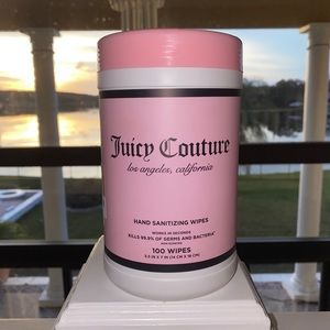Juicy Couture Wipes